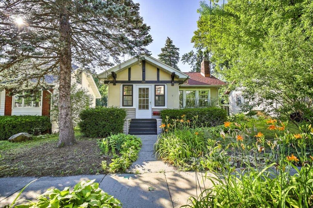 House in Fitchburg, Wisconsin, United States 1 - 18560935