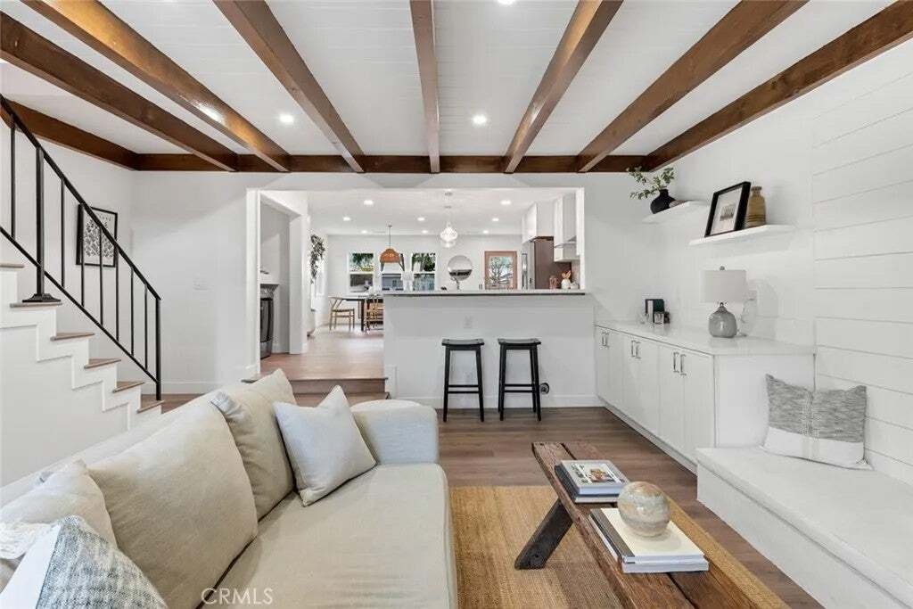 House in Signal Hill, California, United States 5 - 18559117
