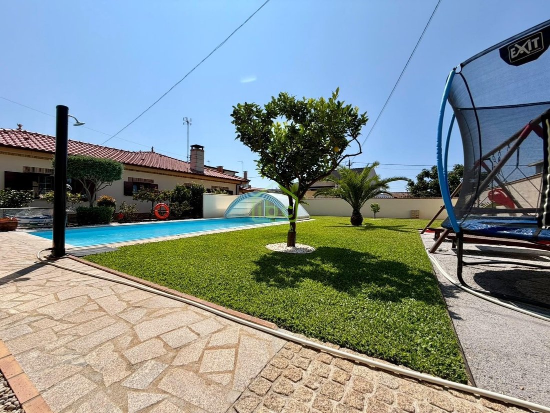 Townhouse in Povoa de Varzim, Beiriz e Argivai, Porto District, Portugal 3 - 18566080