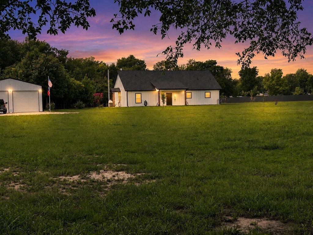 House in Sumner, Texas, United States 2 - 18565598