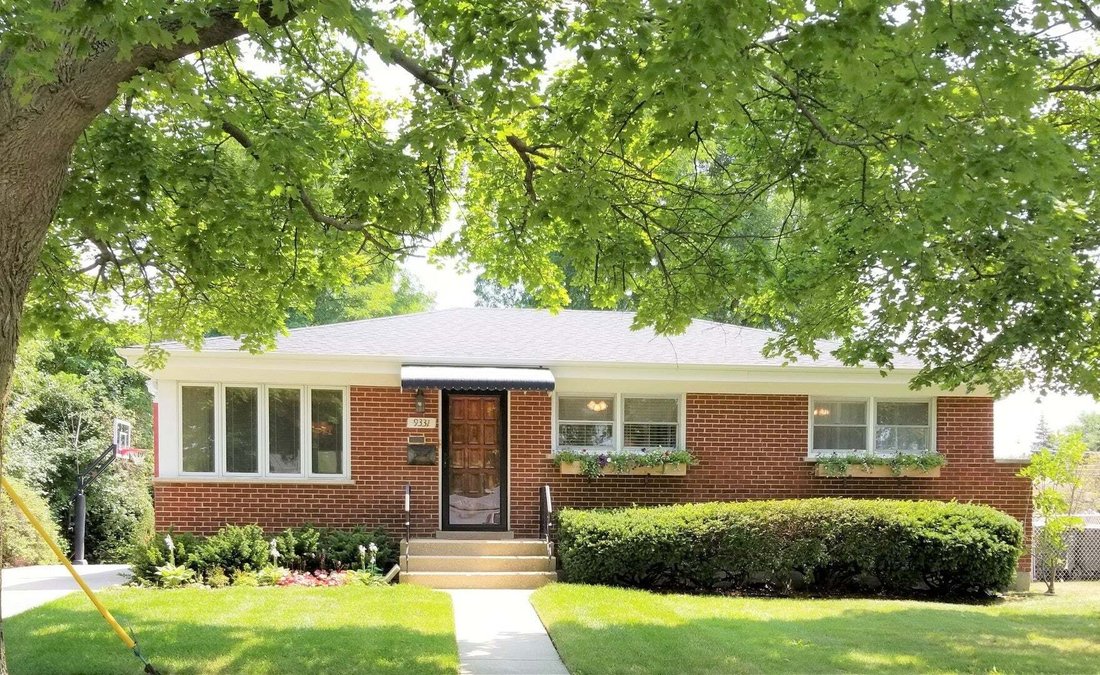 House in Morton Grove, Illinois, United States 2 - 18562616