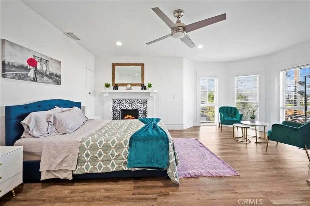 Los Angeles, California, United States 5 - 18562416