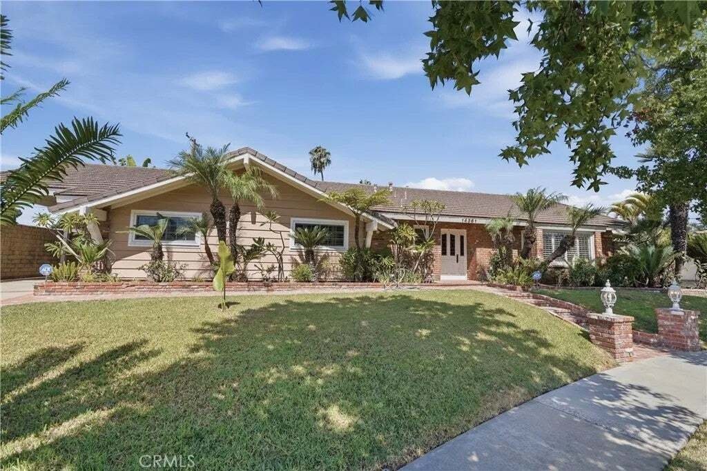 House in North Tustin, California, United States 4 - 18565212
