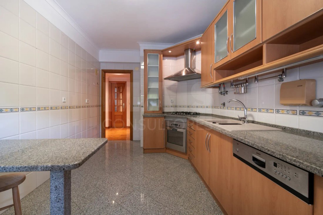 Apartment in Alges, Lisbon, Portugal 1 - 18558504