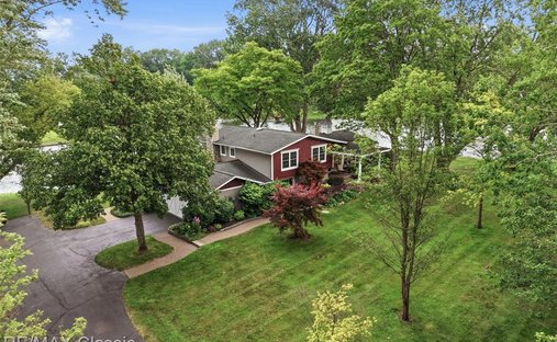 House in Wixom, Michigan, United States 1