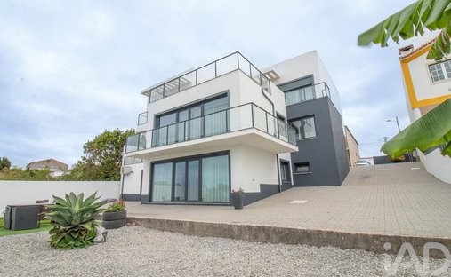 Townhouse in Lourinha e Atalaia, Lisbon, Portugal 1
