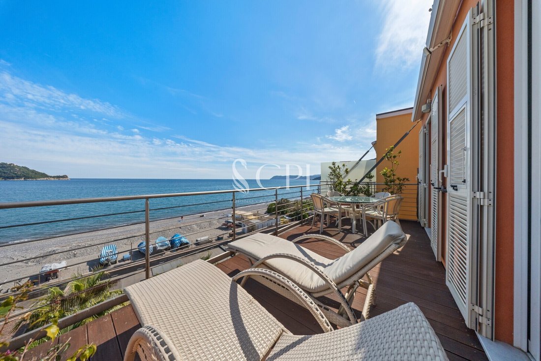 Apartment in Vadino, Albenga, Liguria 1 - 18559673