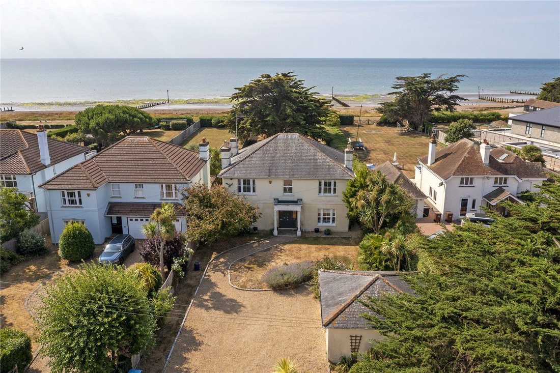 Haus in Middleton On Sea, Westergate, England 1 - 18565466