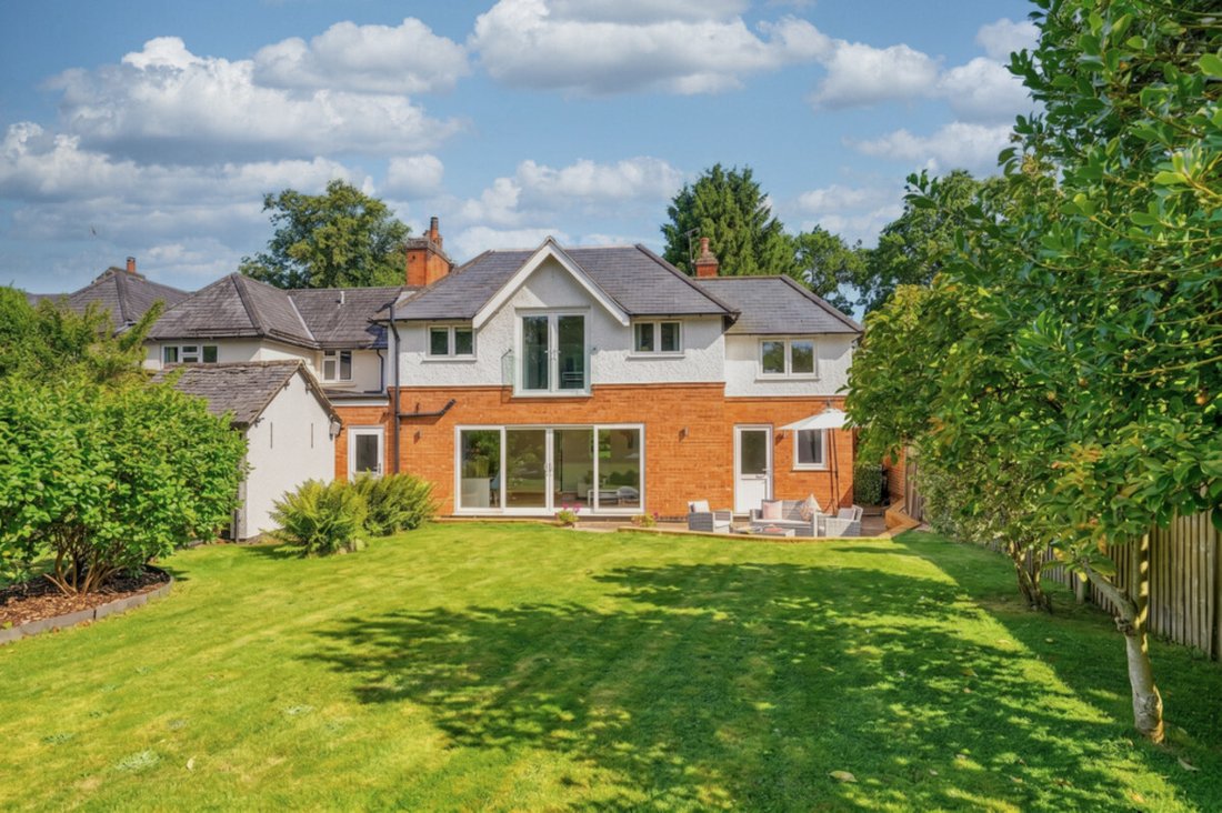 House in Rothley, England 2 - 18538175