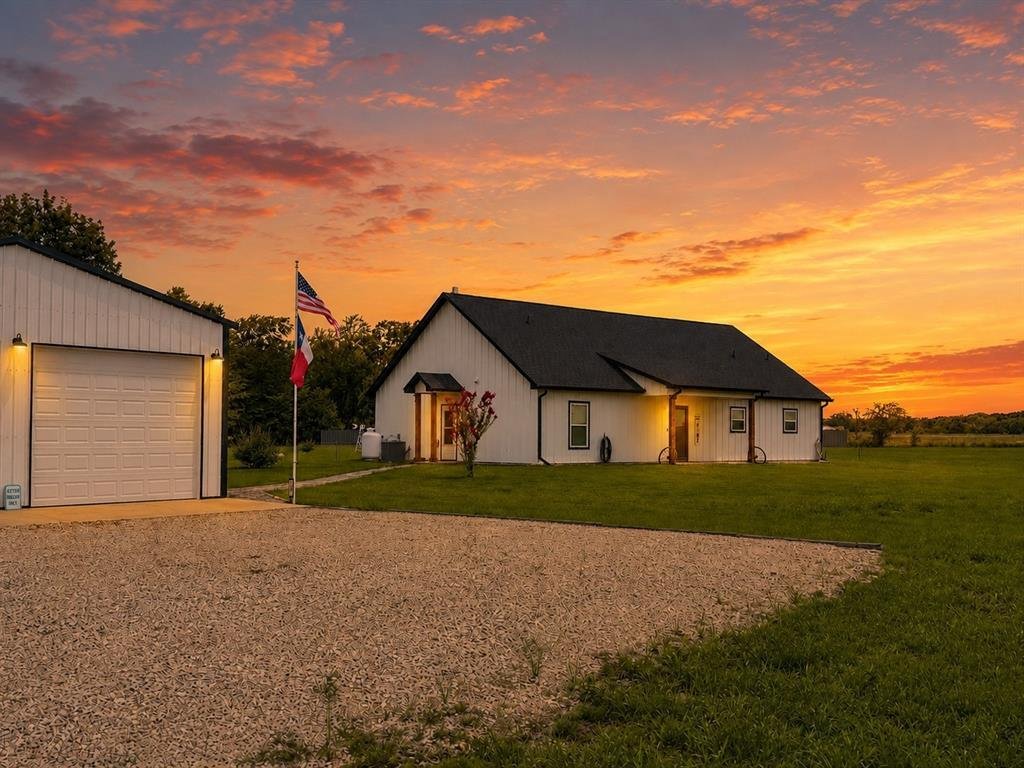 House in Sumner, Texas, United States 1 - 18565598