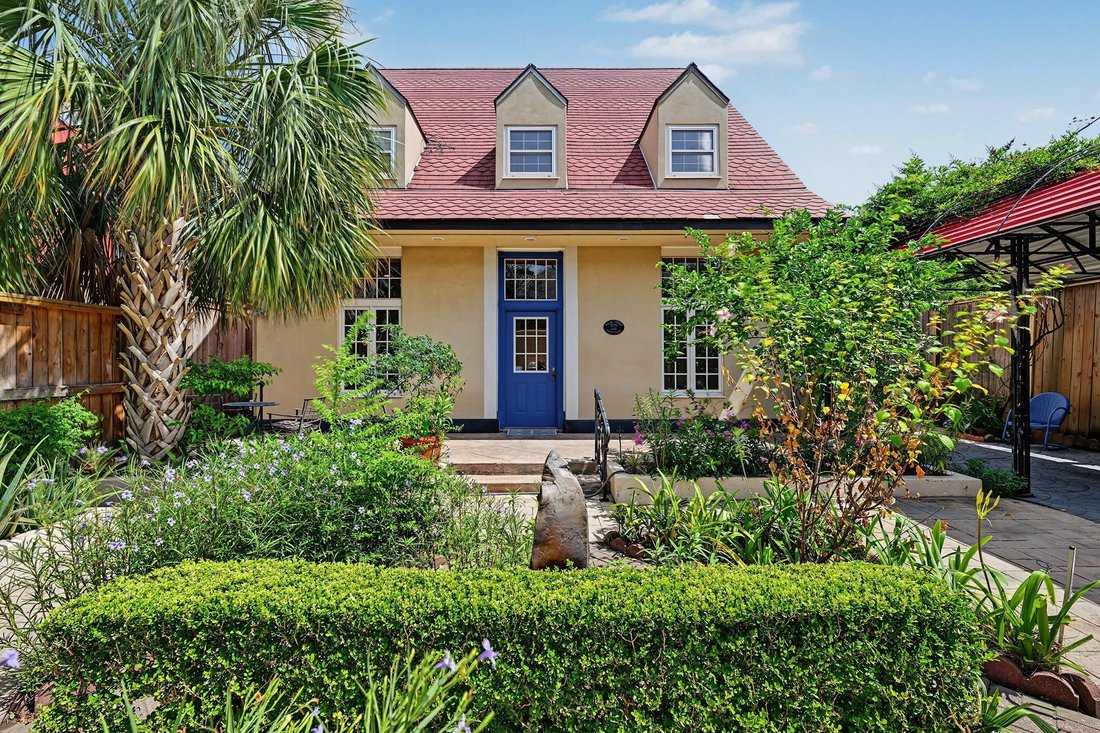 House in Houston, Texas, United States 1 - 18564043