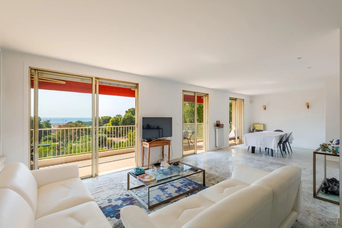 Apartment in Centre-Haut de Cagnes, Cagnes-sur-Mer, France 4 - 18559804