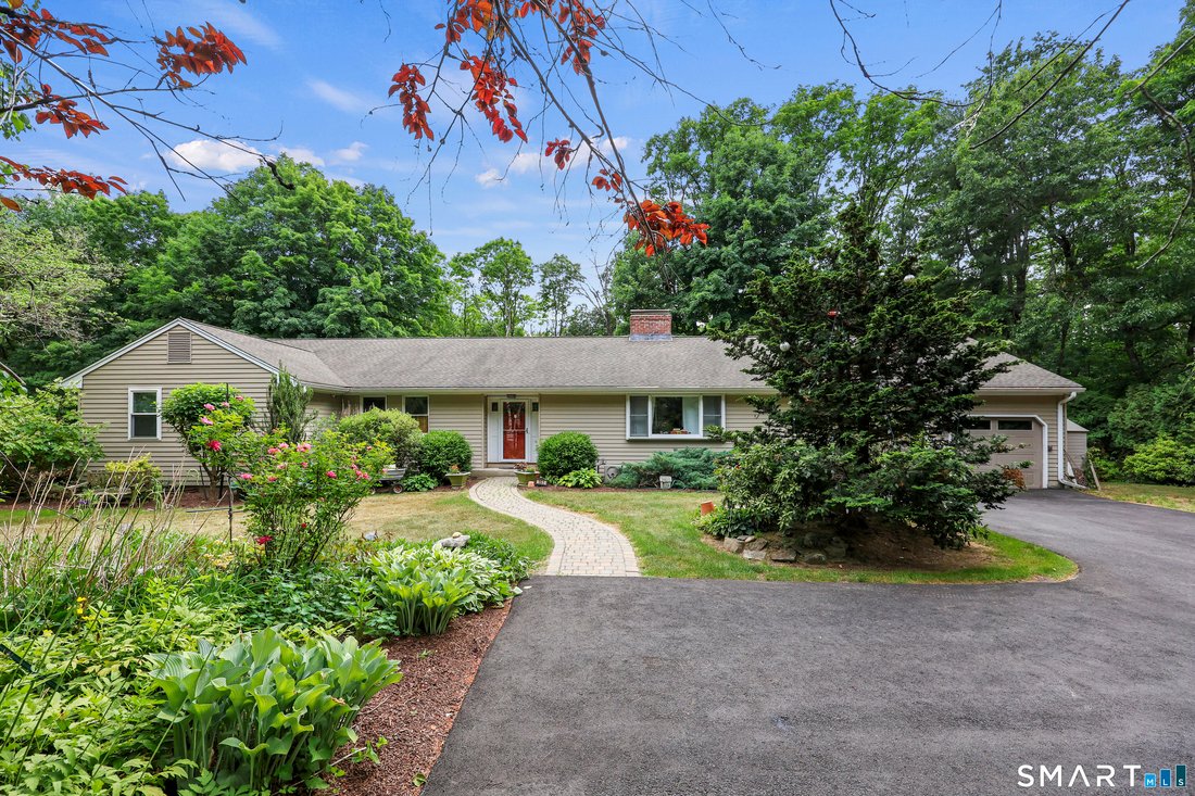 House in Simsbury, Connecticut, United States 1 - 18562662