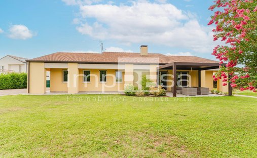 Villa in Mareno di Piave, Veneto, Italy 1