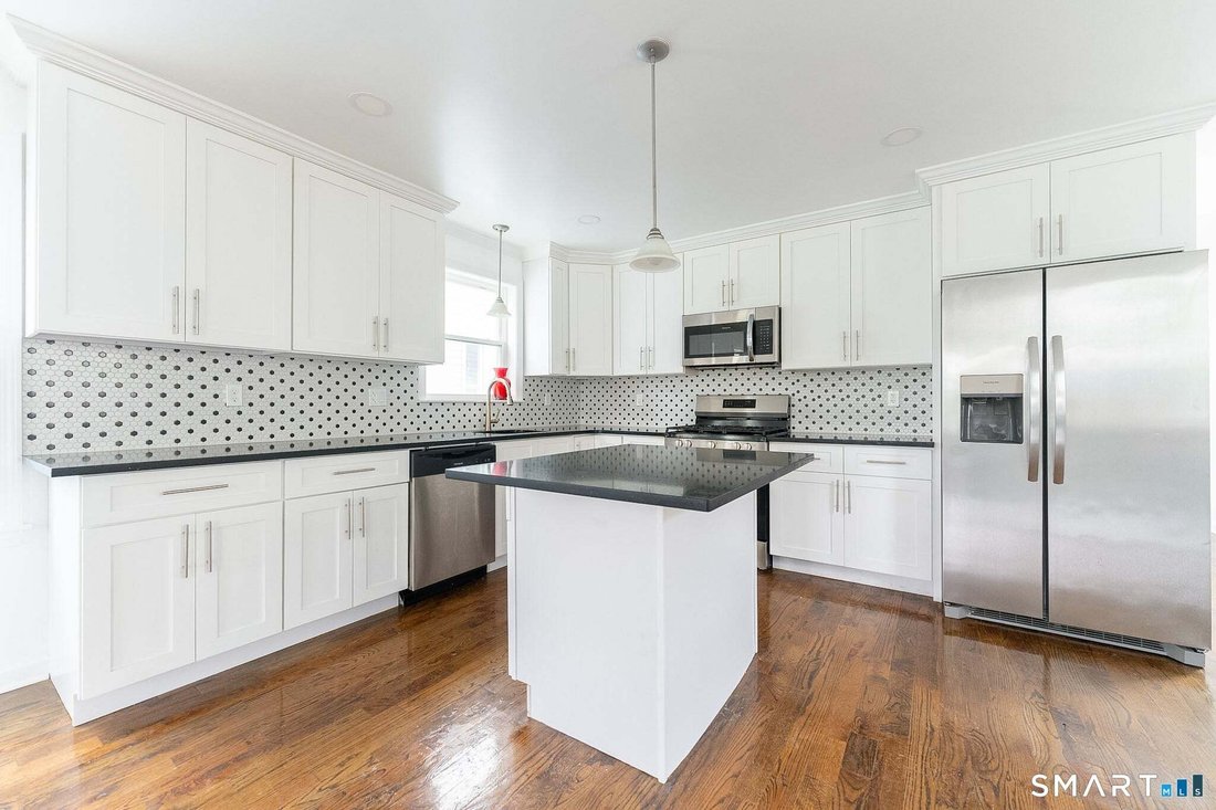Apartment in Bridgeport, Connecticut, United States 5 - 18377691