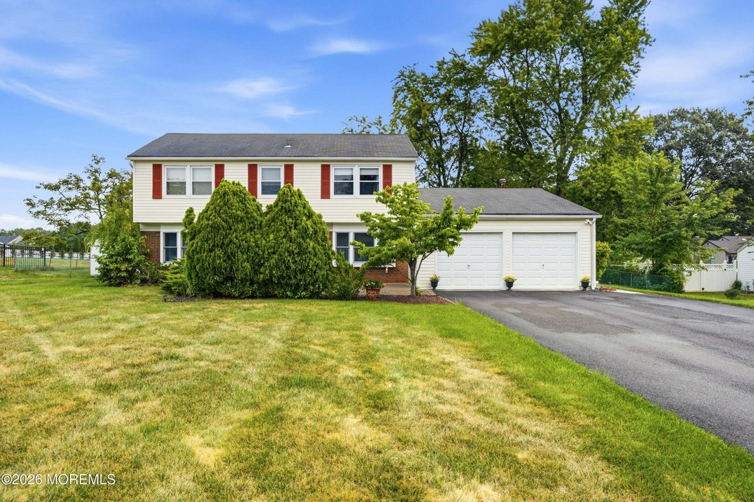 House in Freehold Township, New Jersey, United States 1 - 18564913