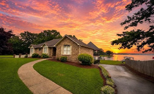 House in New London, Alabama, United States 1