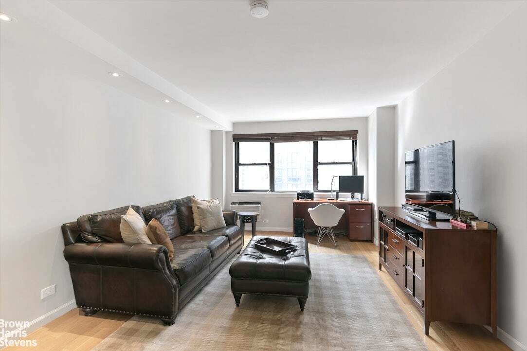 Co Op in New York, New York, United States 2 - 18562286