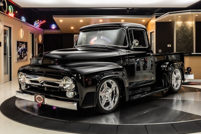 Pickup in Plymouth, United States 1 - 18565444