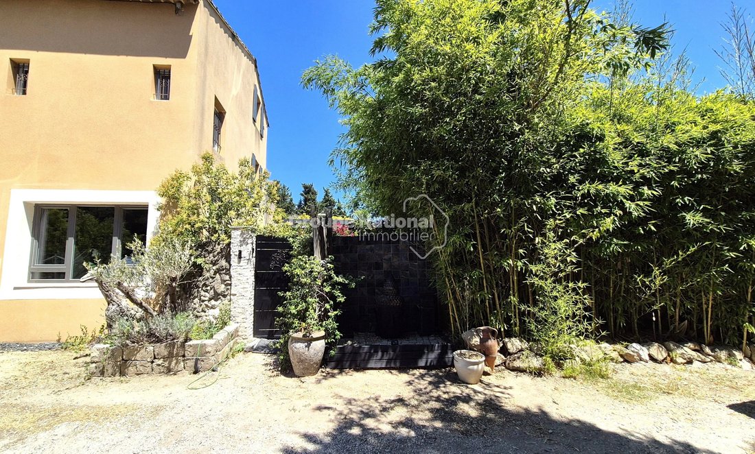 Country House in Jonquières, Provence-Alpes-Côte d'Azur, France 4 - 18559862