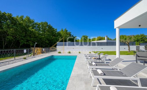 House in Svetvincenat, Istria County, Croatia 1