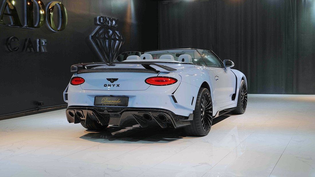Cabriolet in Dubai, United Arab Emirates 5 - 18564269