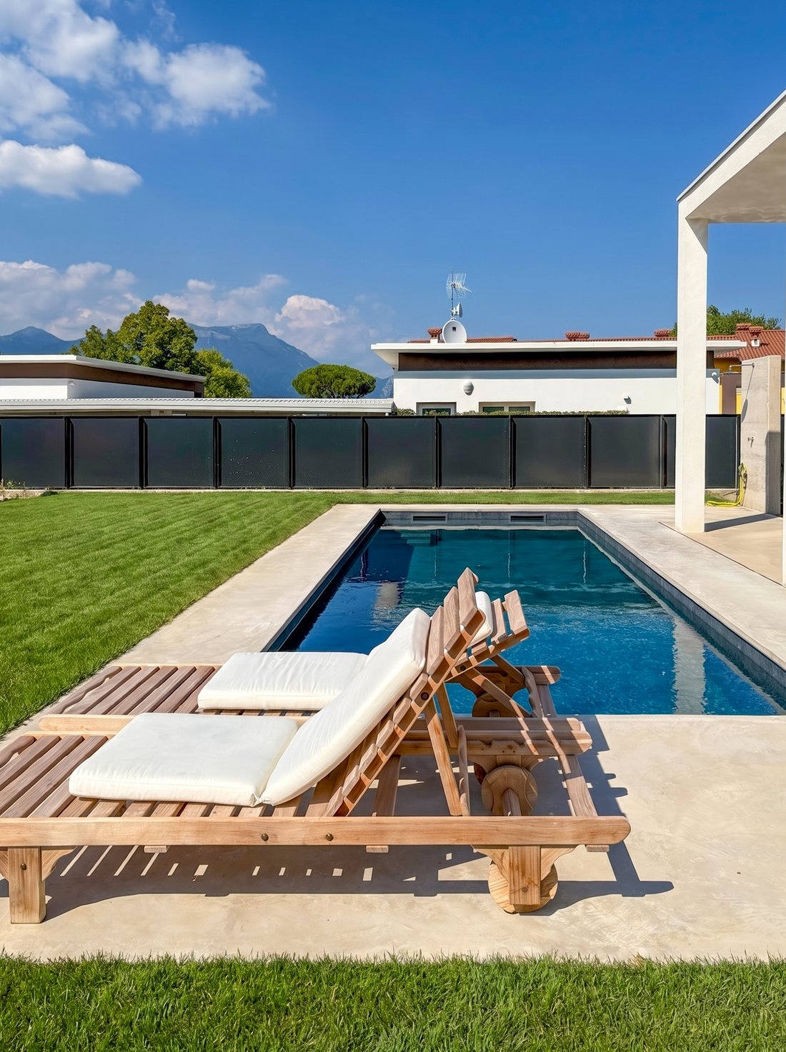 Villa in Manerba del Garda, Lombardy, Italy 2 - 18565086