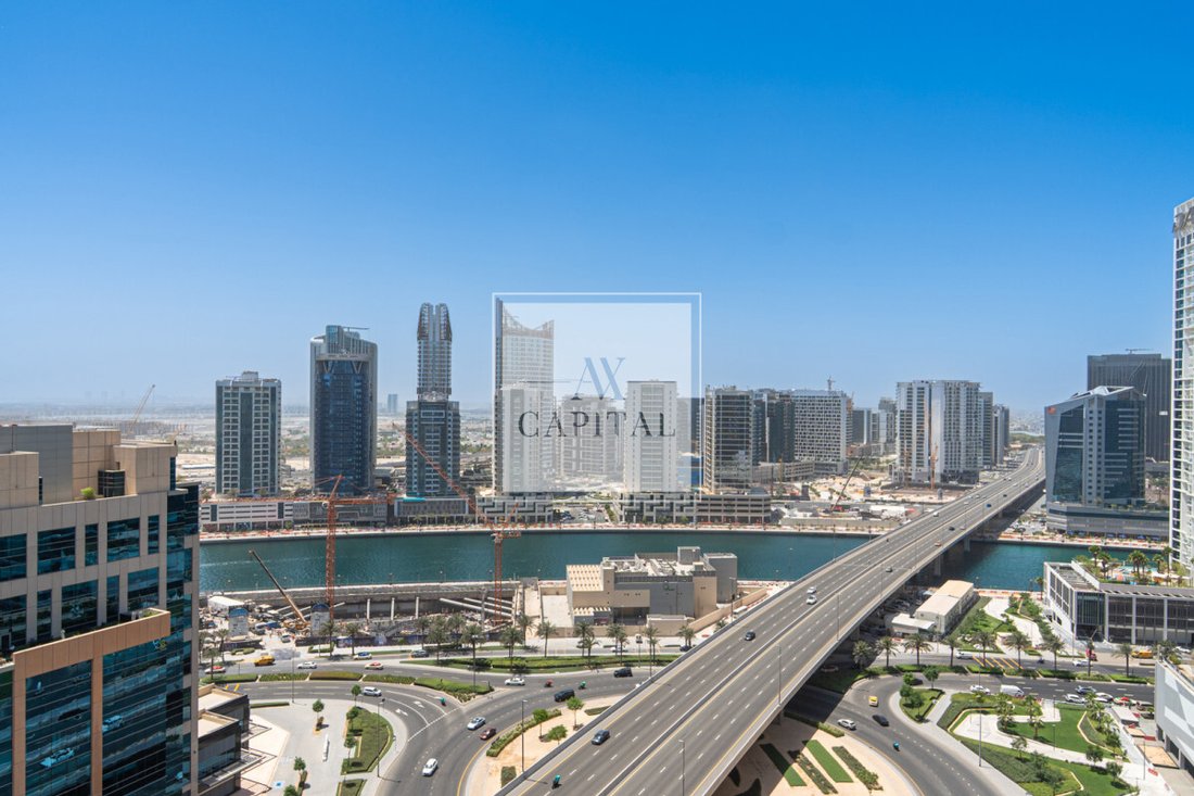Apartment in JLT / Jumeirah Lakes Towers, Dubai, United Arab Emirates 1 - 18563855