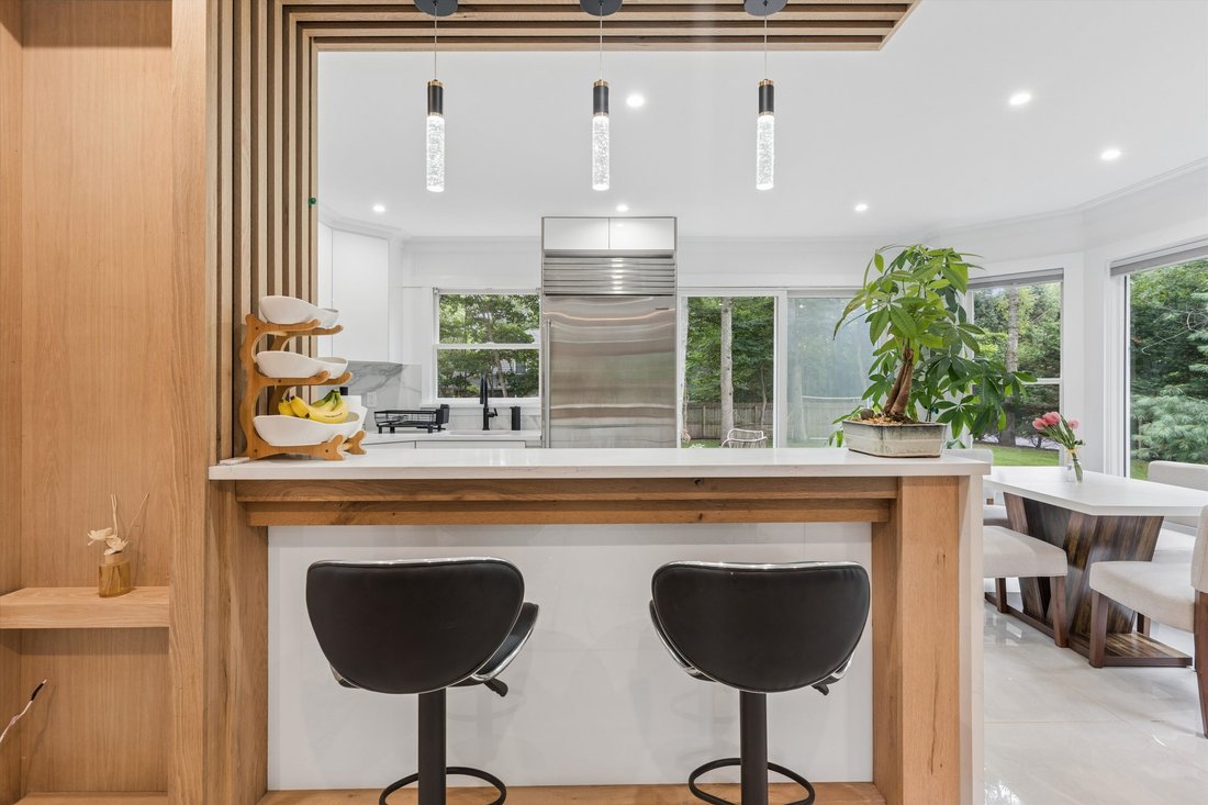 East Hampton, New York, United States 3 - 18563024