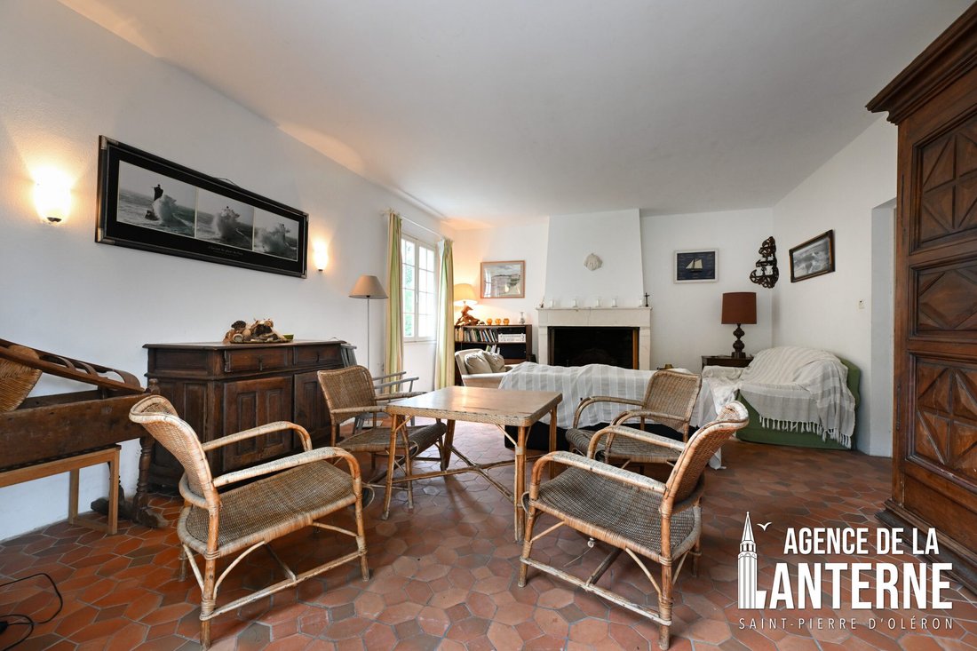 House in Saint-Georges-d'Oleron, Nouvelle-Aquitaine, France 4 - 18564312