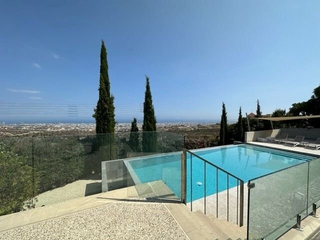 Villa in Agios Athanasios, Limassol, Cyprus 1 - 13202725
