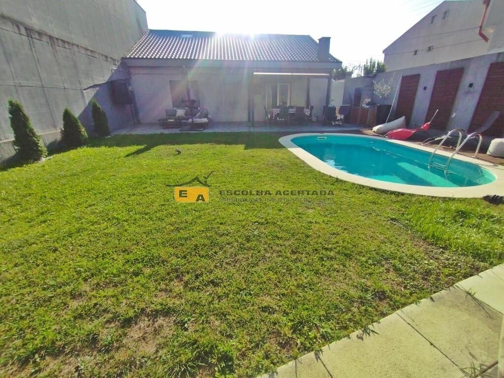 Townhouse in Matosinhos e Leca da Palmeira, Porto District, Portugal 1 - 18566076