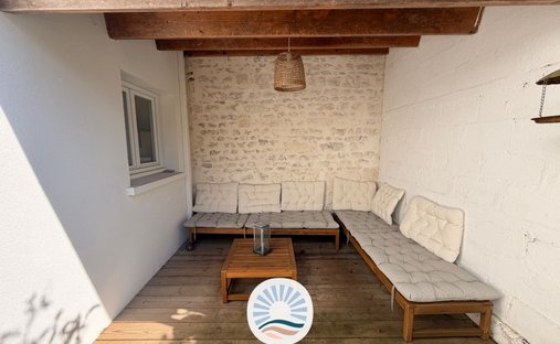 House in Nord, Nieul-sur-Mer, France 1
