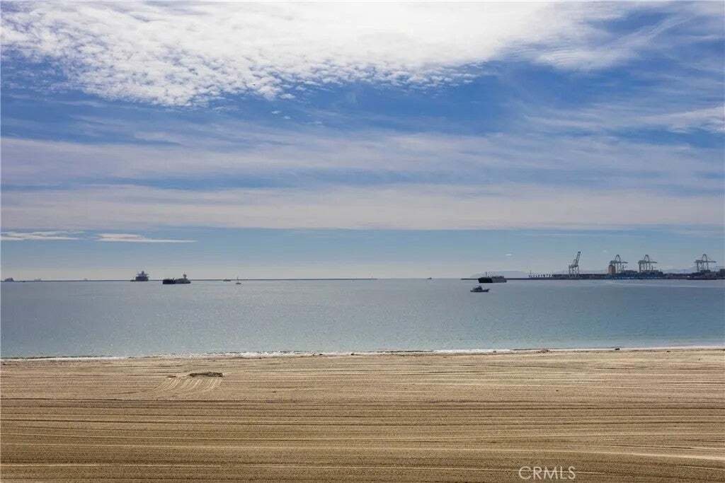 Condo in Signal Hill, California, United States 4 - 18562265