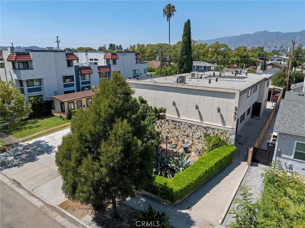 Glendale, California, United States 1 - 18562453