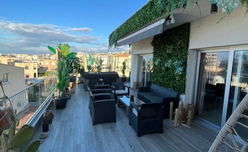 Apartment in Mesa Geitonia, Limassol, Cyprus 1