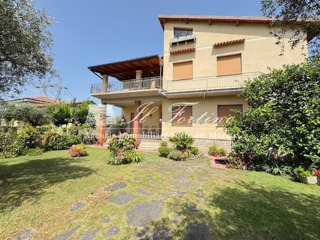 House in Seravezza, Tuscany, Italy 2 - 18518919