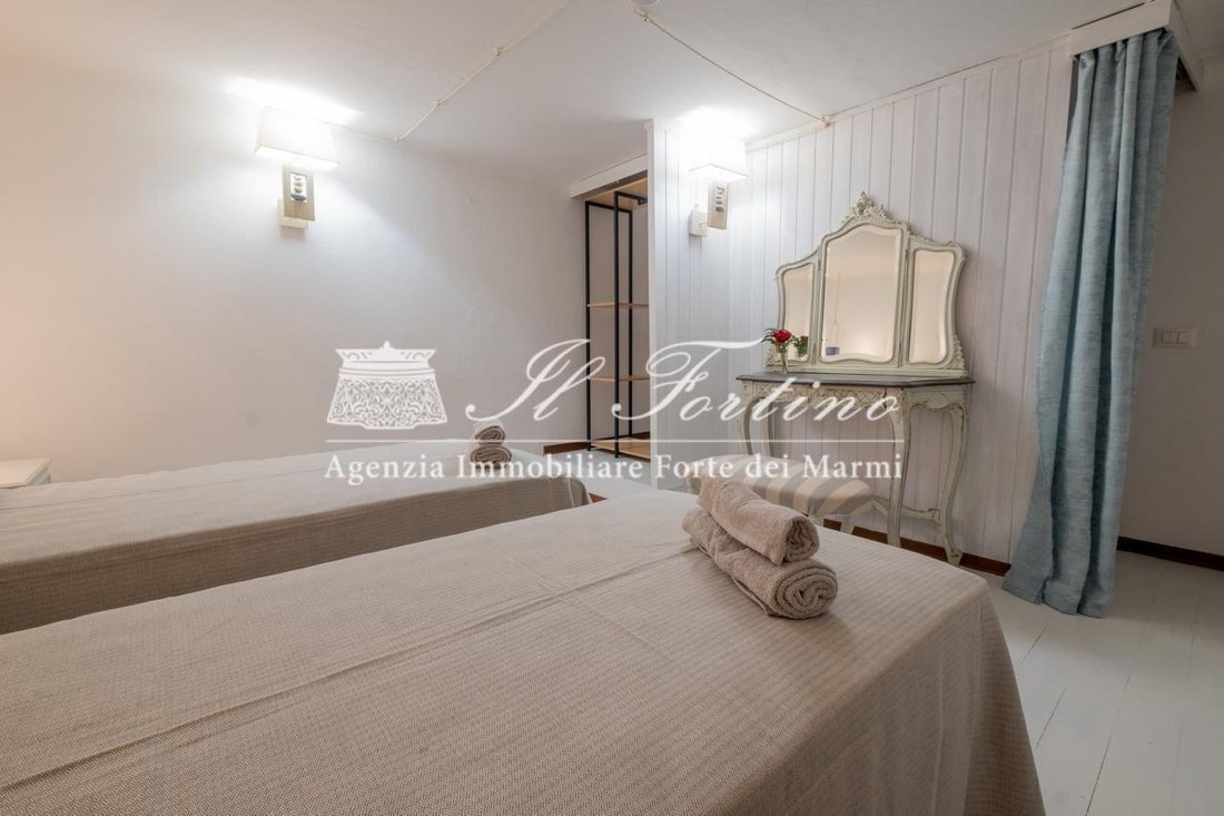 Apartment in Vittoria Apuana, Forte dei Marmi, Tuscany 5 - 18395085