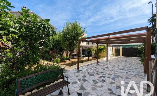 House in Vitry-sur-Seine, Ile-de-France, France 1