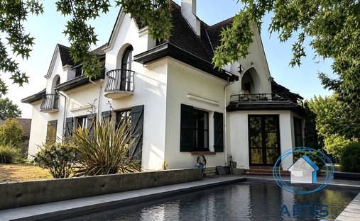 Villa in Est, Saint-Vincent-de-Tyrosse, France 1