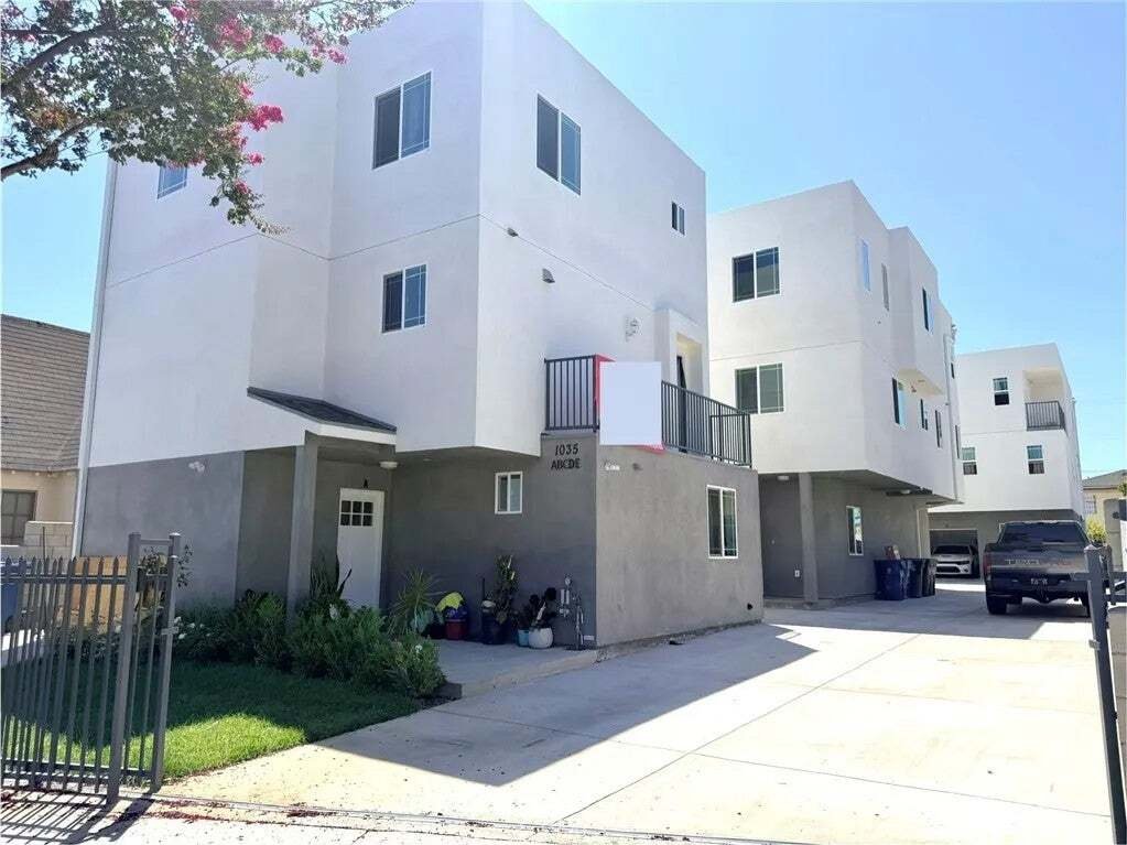 East Los Angeles, California, United States 1 - 18559438