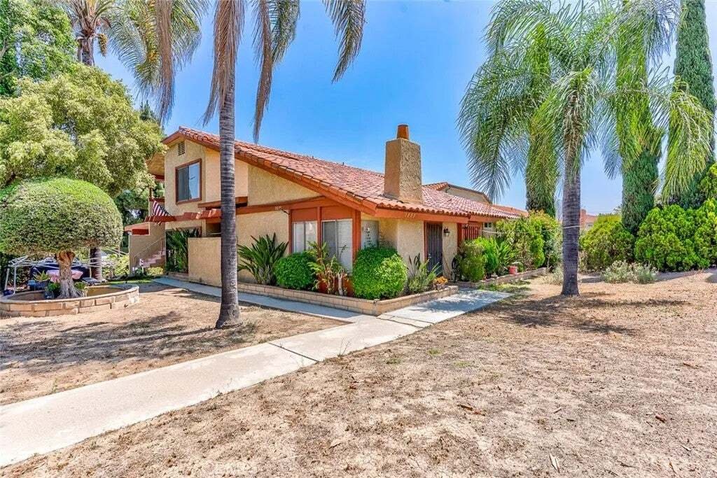 Rowland Heights, California, United States 1 - 18562500