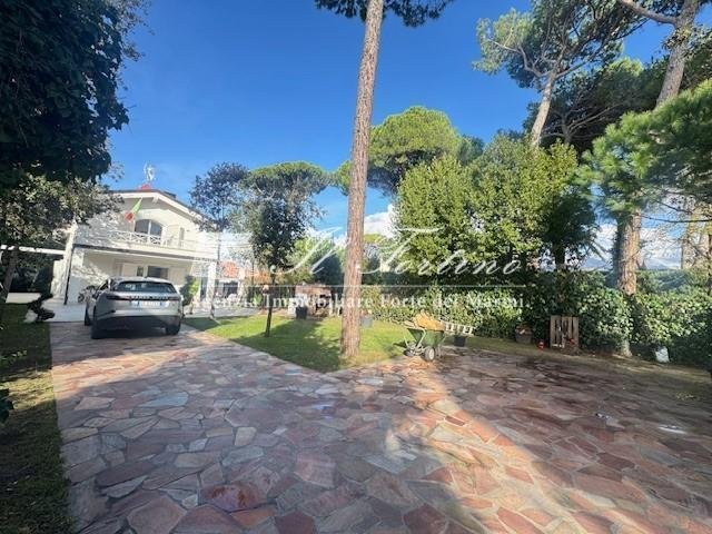 Villa in Center, Forte dei Marmi, Tuscany 2 - 17294904