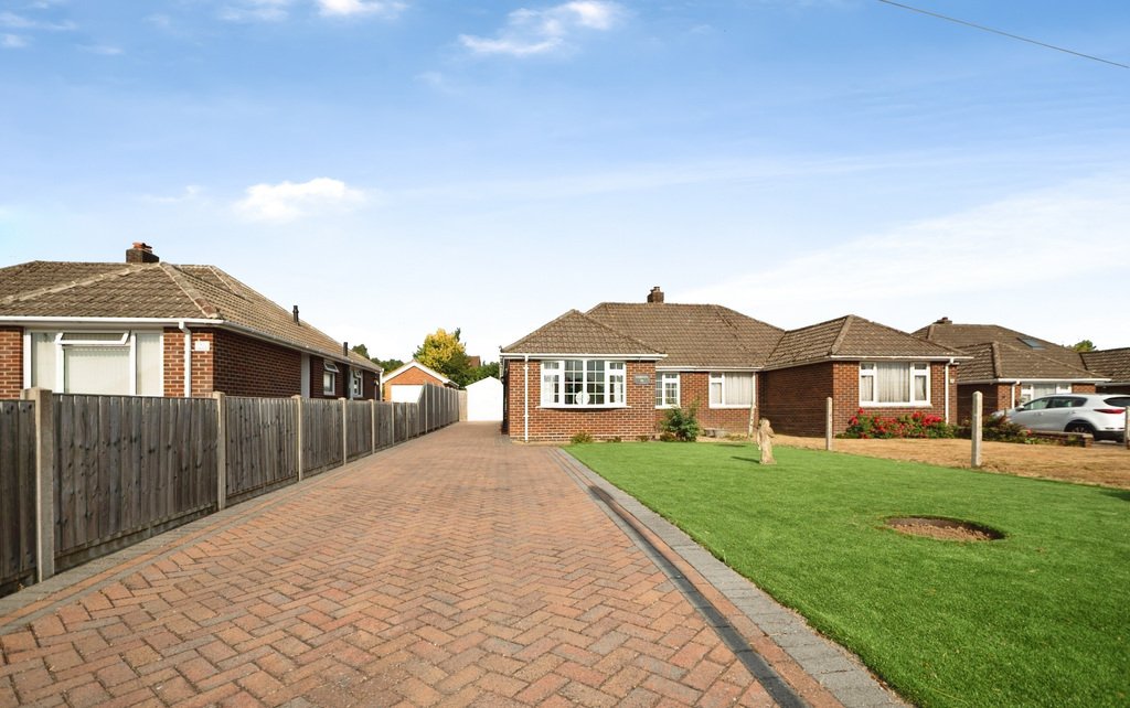 House in Bishopstoke, Eastleigh, England 1 - 18561011