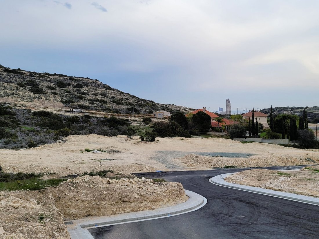 Land in Agios Tychon, Limassol, Cyprus 1 - 14688883