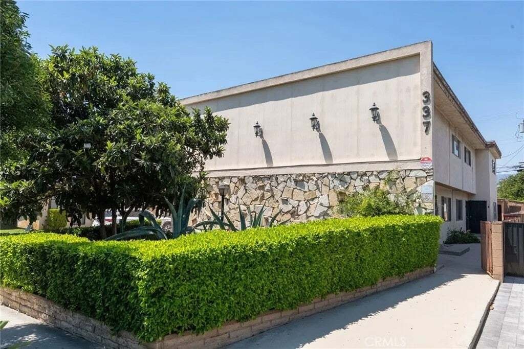 Glendale, California, United States 5 - 18562453