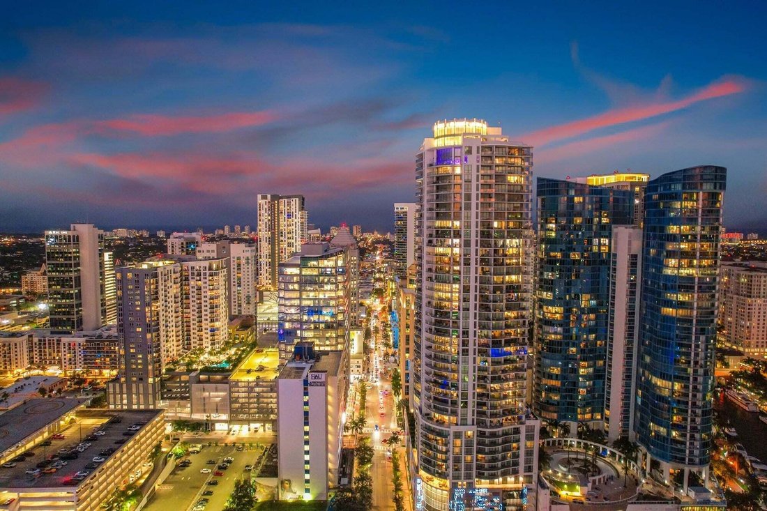 Condo in Fort Lauderdale, Florida, United States 1 - 18558657