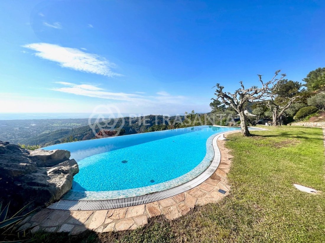 Country House in Pietrasanta, Tuscany, Italy 4 - 18561666