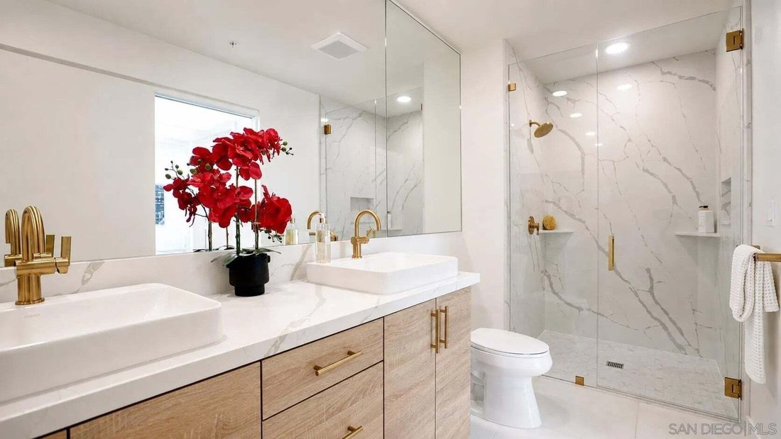 Condo in San Diego, California, United States 5 - 18565146