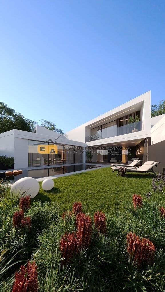 Townhouse in Milheiros, Porto District, Portugal 1 - 18566082